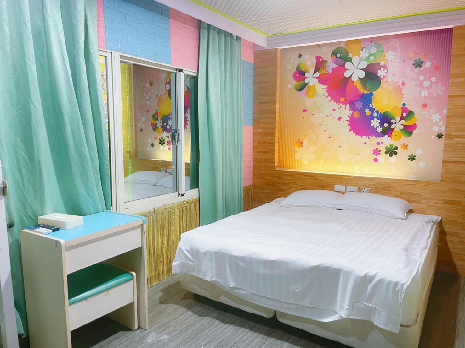 โคลฟเวอร์ เฮาส์ Hotel จงลี่ ภายนอก รูปภาพ