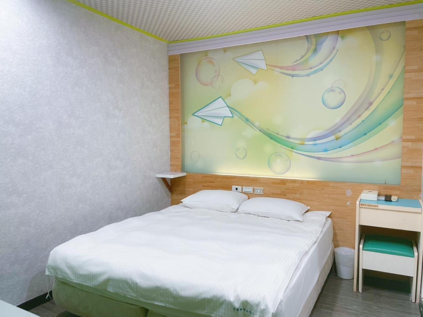 โคลฟเวอร์ เฮาส์ Hotel จงลี่ ภายนอก รูปภาพ