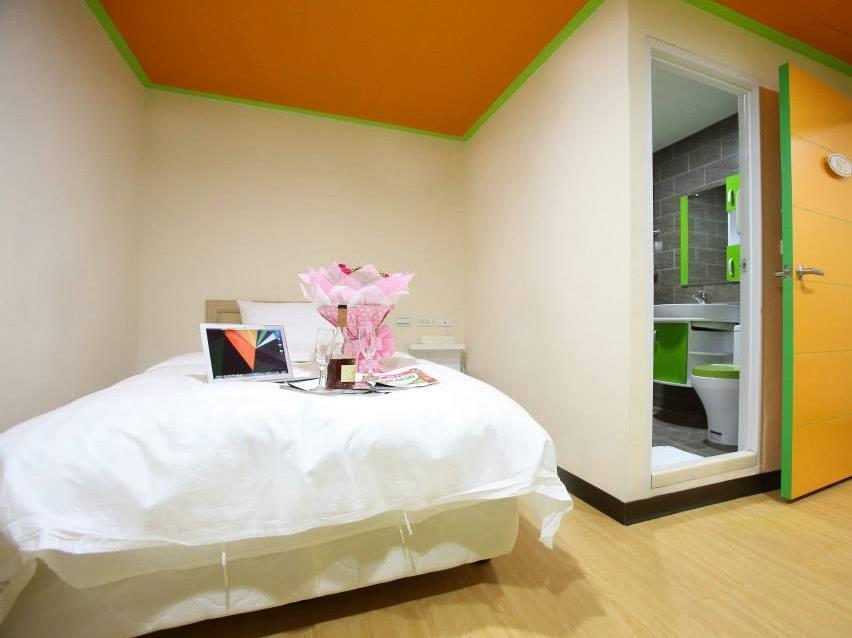 โคลฟเวอร์ เฮาส์ Hotel จงลี่ ภายนอก รูปภาพ